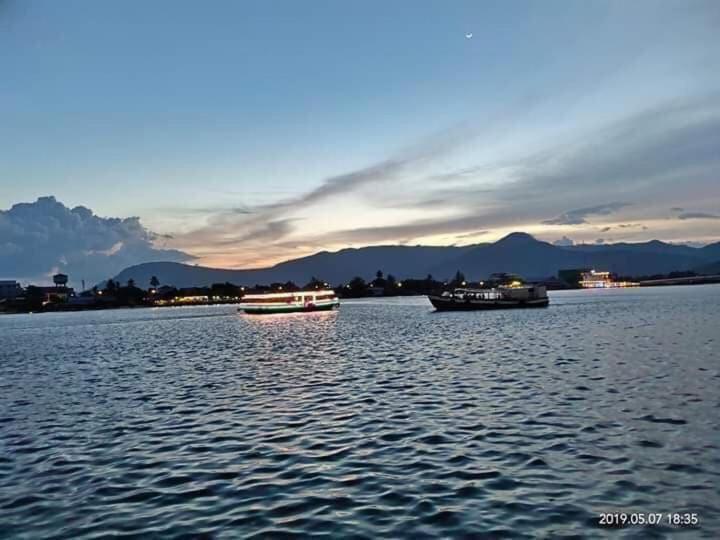 Twin Home Guesthouse Kampot Kültér fotó