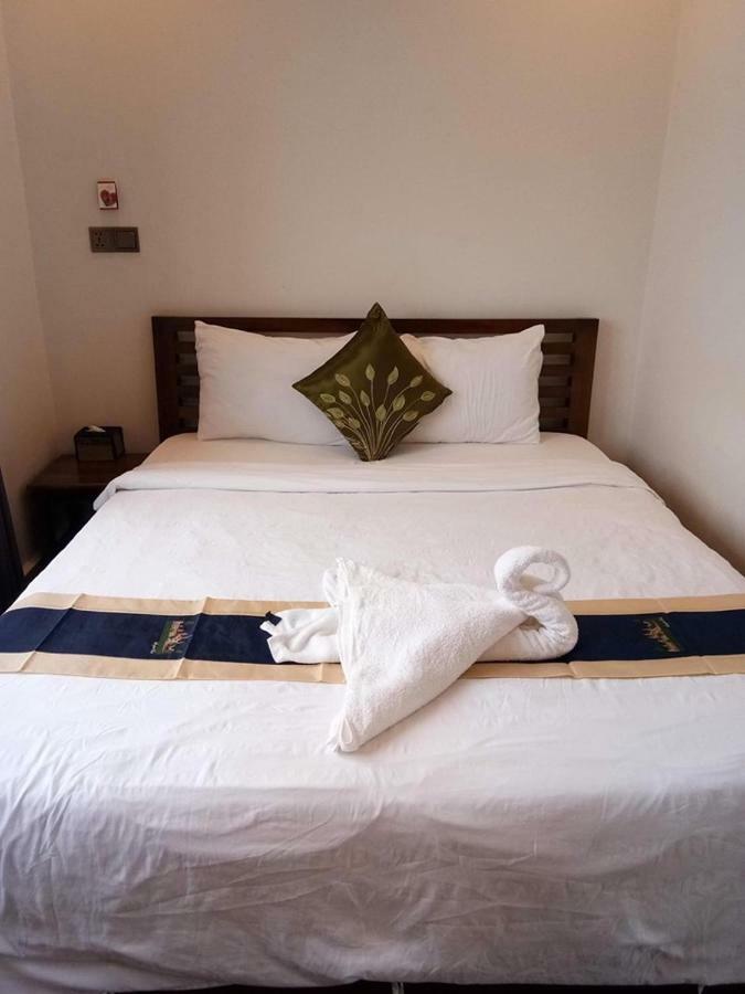 Twin Home Guesthouse Kampot Kültér fotó